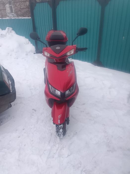 Продам скутер новый