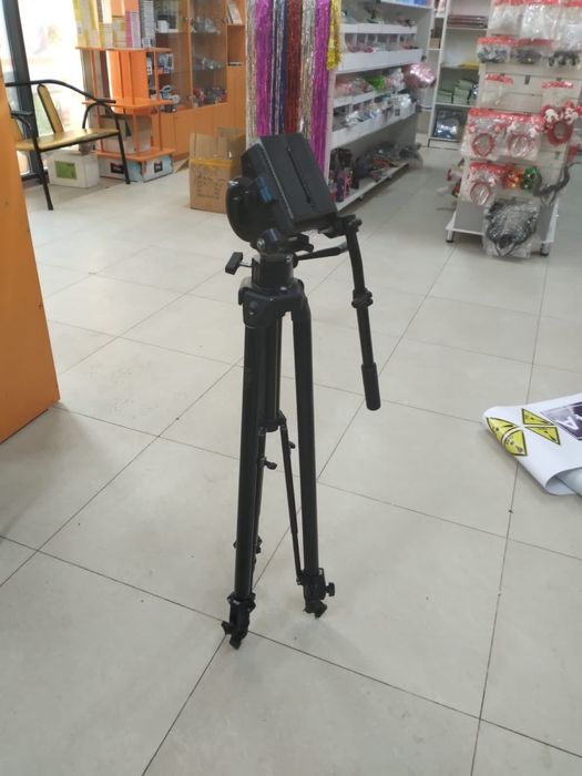 Профессинальный штатив
