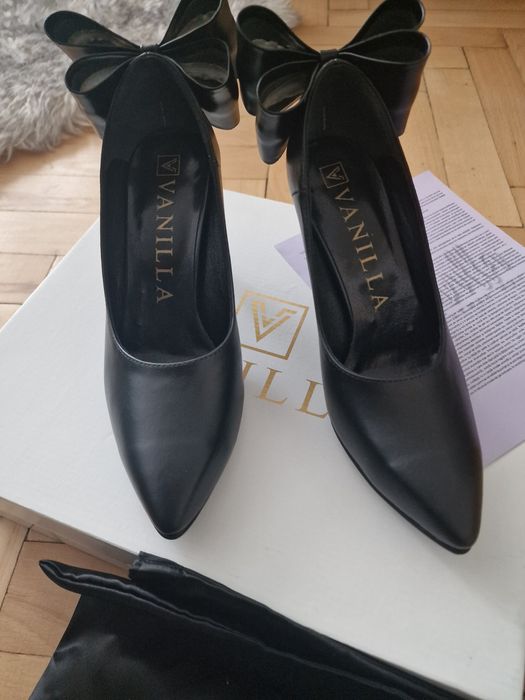 Pantofi din piele