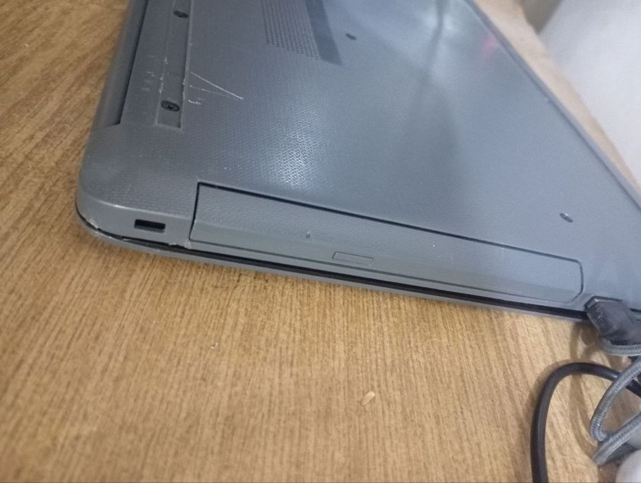 Kampyuter HP
Model: HP notebook 
Intel: Core5 10210U
OZU: 8gb 
Xot