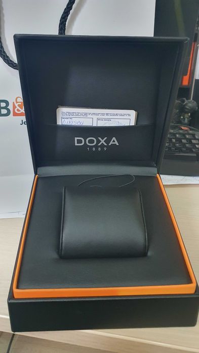 Cutie piele lux ceas DOXA, noua (marime mare), originala