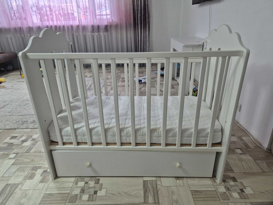 Продам детскую кроватку