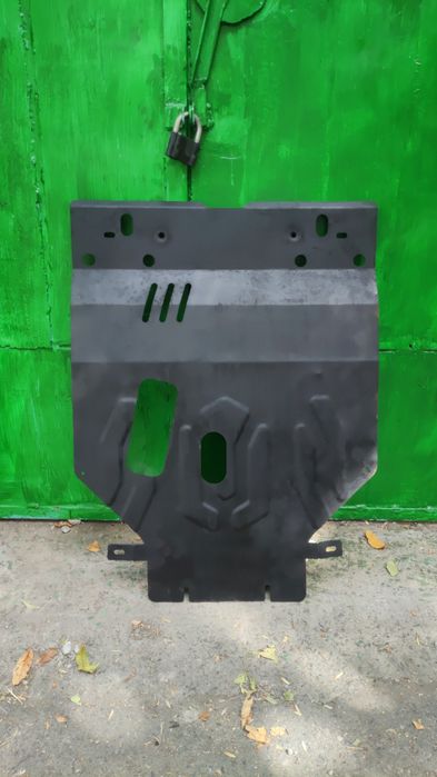 Защита поддона двигателя