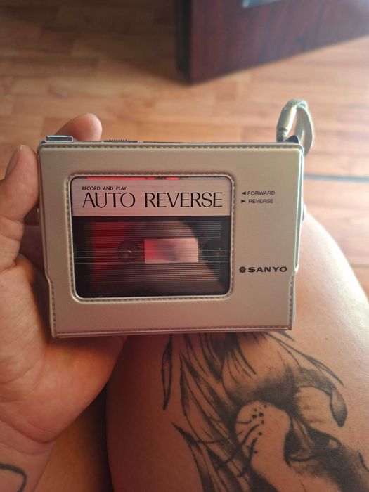 Walkman Sanyo argintiu,