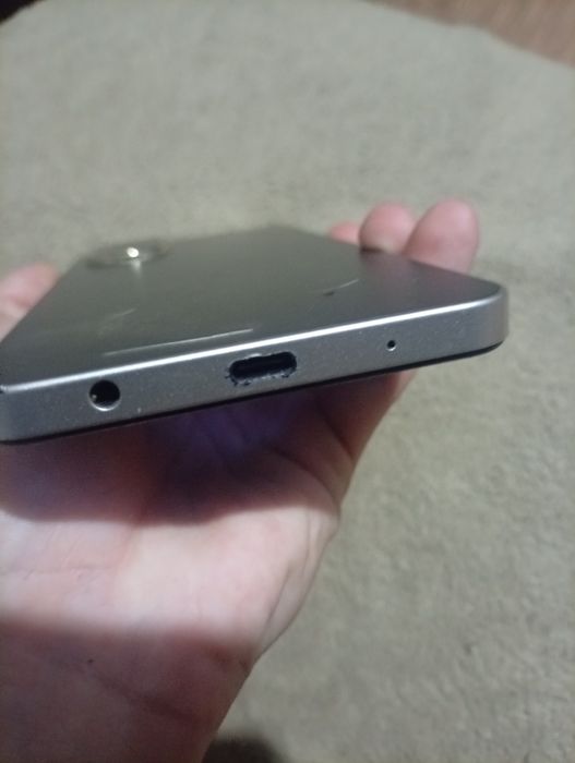 Продам Redmi A5 4+2/128