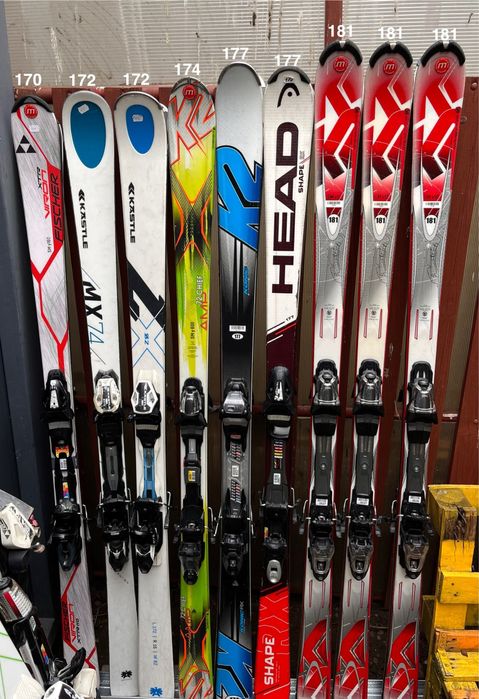 Vand schiuri si un snowboard!