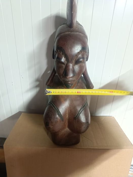 Голяма дървена статуетка на племето  Фулани