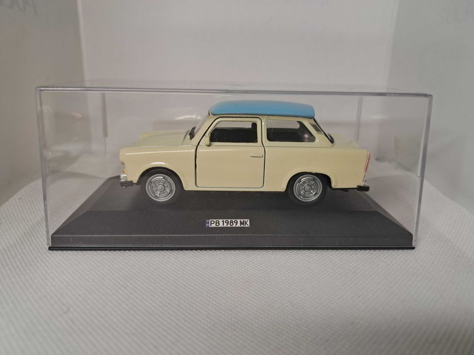 1:32 Trabant 601 - с рег. номер по избор - за колекция и подарък