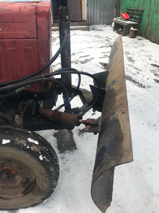 Продам трактор т25