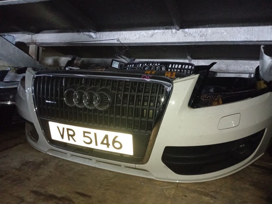 Передний бампер Audi Q5