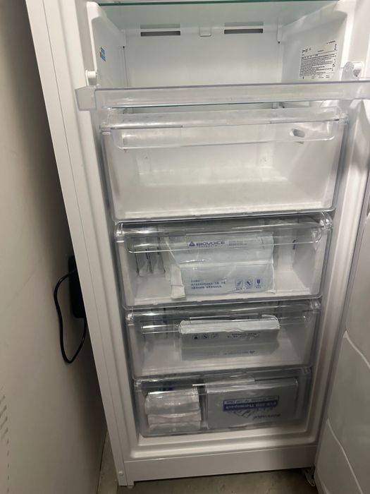 Морозильник indesit no frost