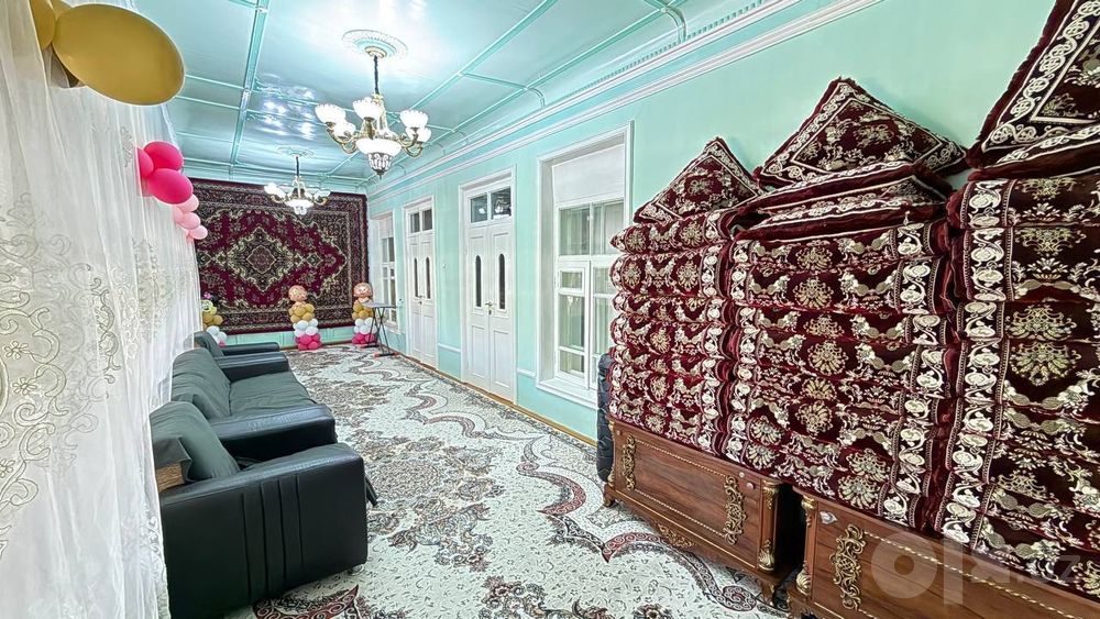 Uchtepa tumani Shtabda Hovli sotiladi