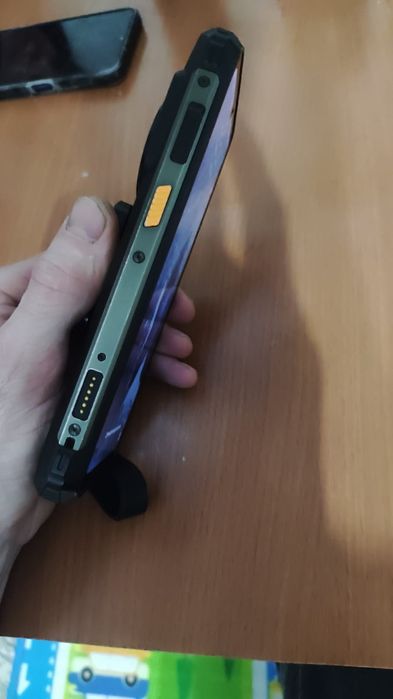 Продам  Ulefone armor 21  телефон