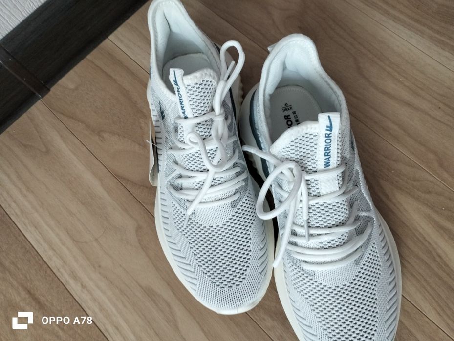 Кроссовки летние