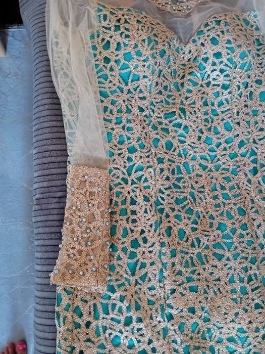 Страхотна рокля за повод