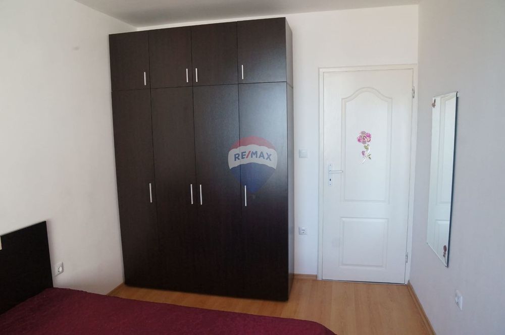 Продава се Двустаен апартамент в Варна, Левски - 60 кв.м за 2482 €/кв.м - Снимка #2
