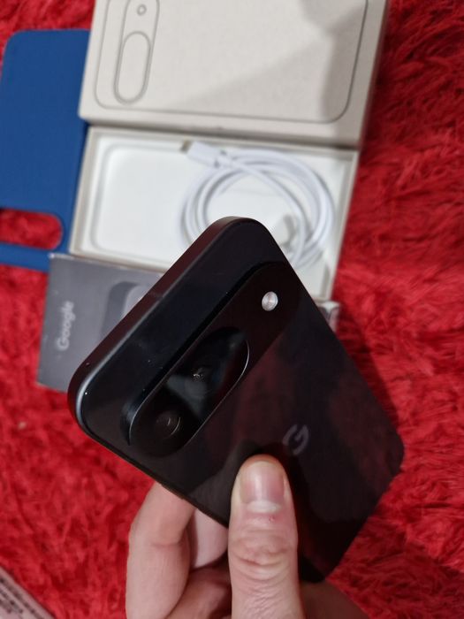 -Google Pixel 9, Nou, 128Gb, 12Ram, 10 cicluri incarcare, Negru, bat: