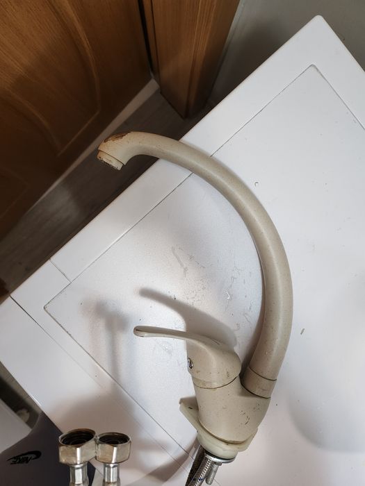 Смесител за мивка