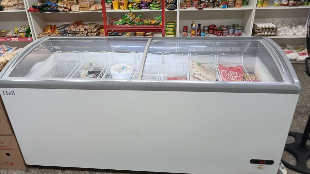 Продам витринный морозильник
