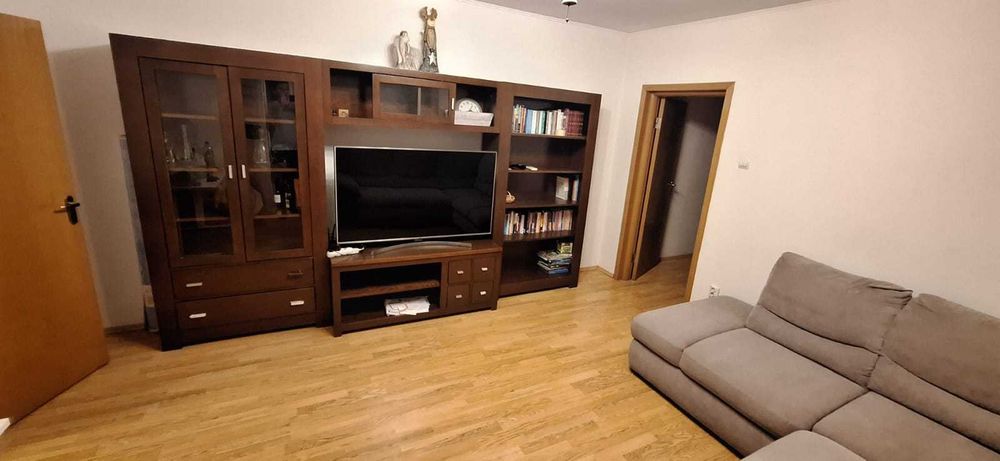 Apartament 3 camere de inchiriat Colentina-Fundeni, statie RATB