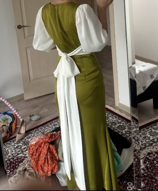 продам платье 5000тг