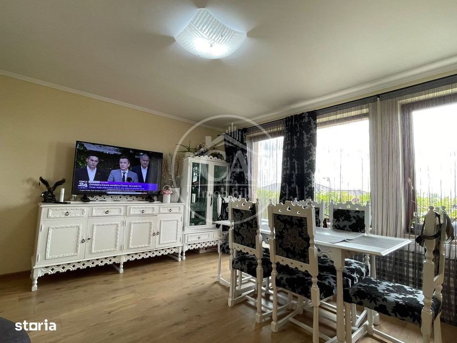 Casa de vanzare cu 3 camere tip duplex in zona Rogerius Oradea