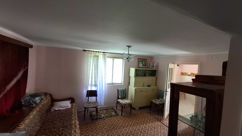Casa Moraresti 3 camere si/sau teren stradal intravilan 6522 mp