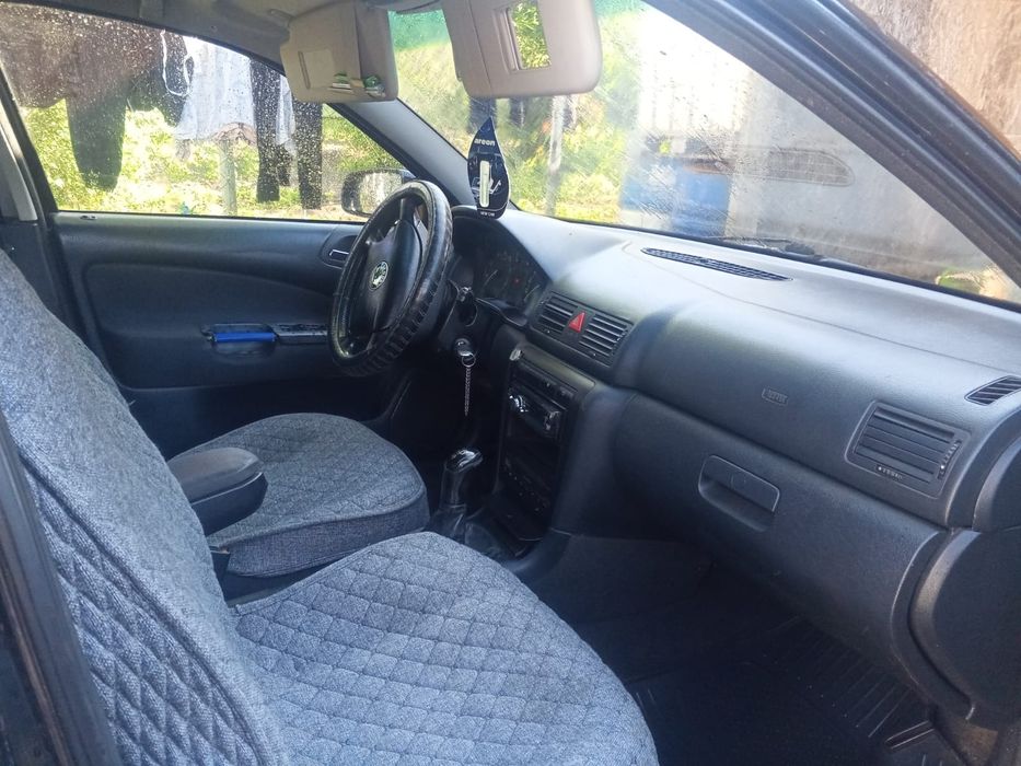 Продам машину Skoda Octavia A4 1.8 турбо