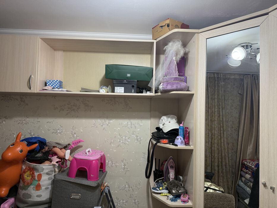 Продается углоаой шкаф