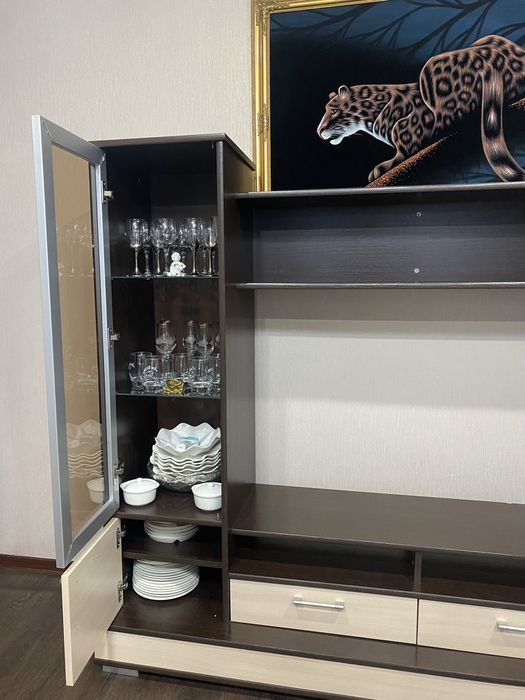 Сервант гостинный