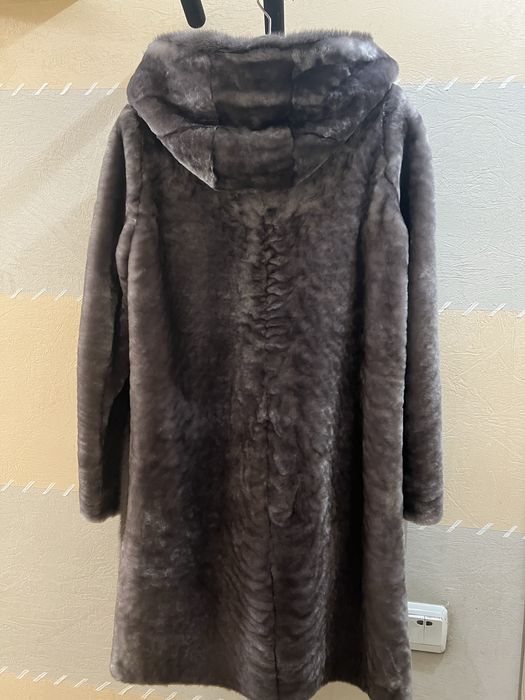 Шуба, натуральный  мех с капюшоном
