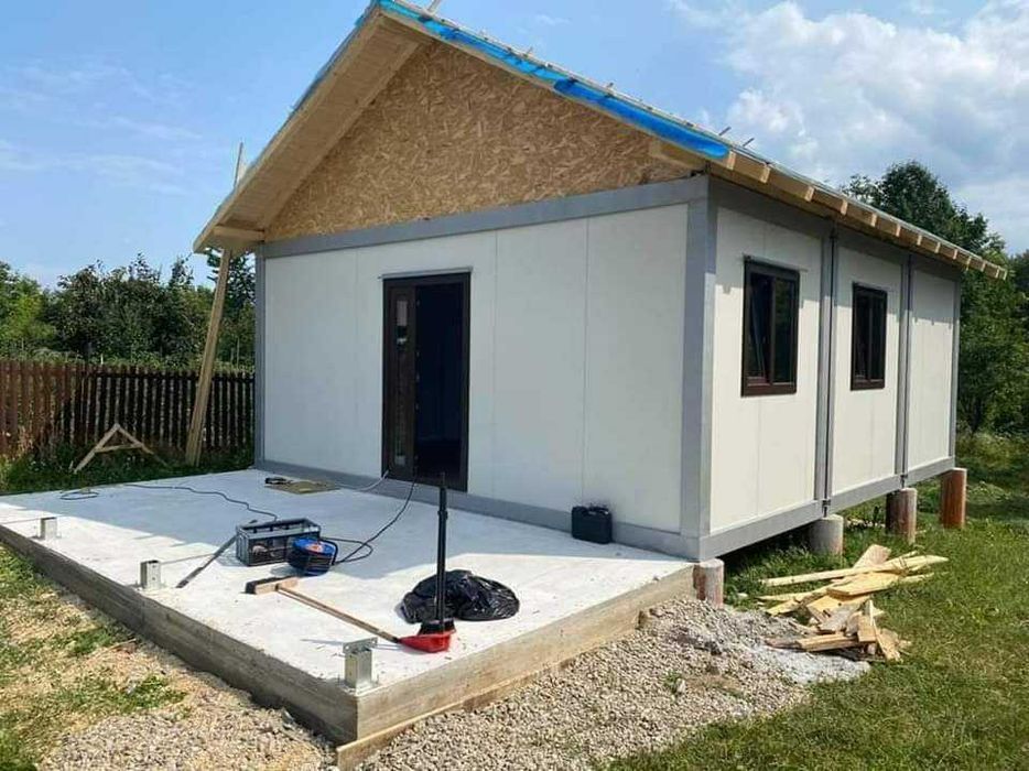 Casa Modulara, Garaje Auto si Containere stil birou din structura metalica si panou sandwich termoizolant