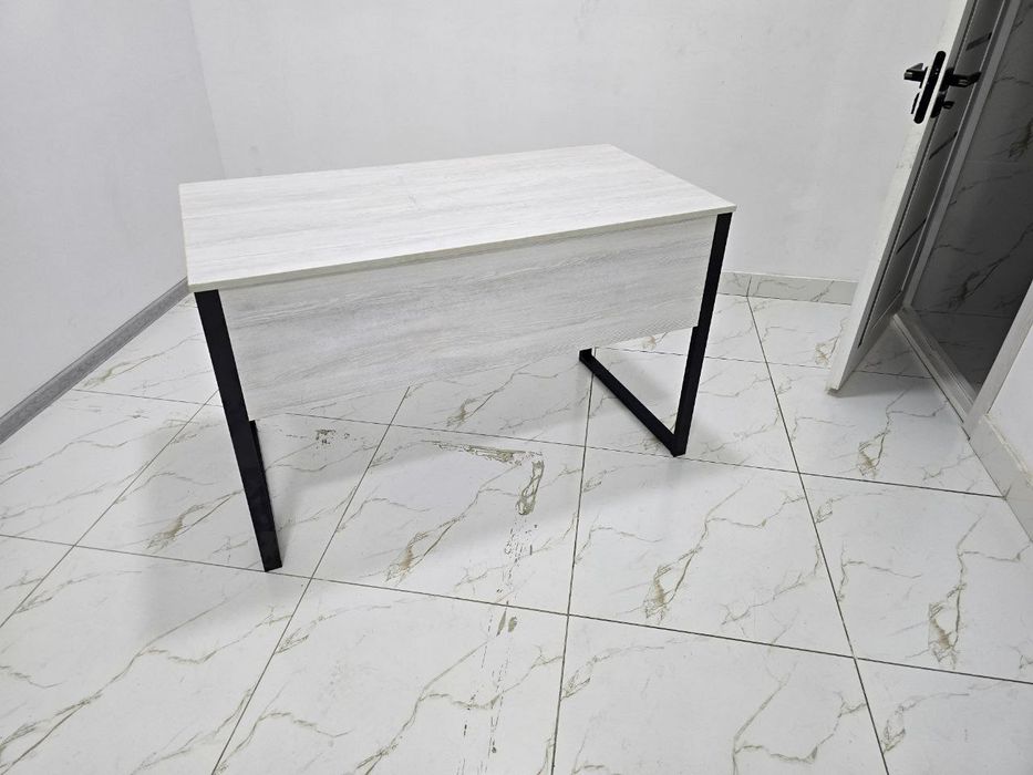 Loft stol ishlab chiqaruvchilardan sotiladi.