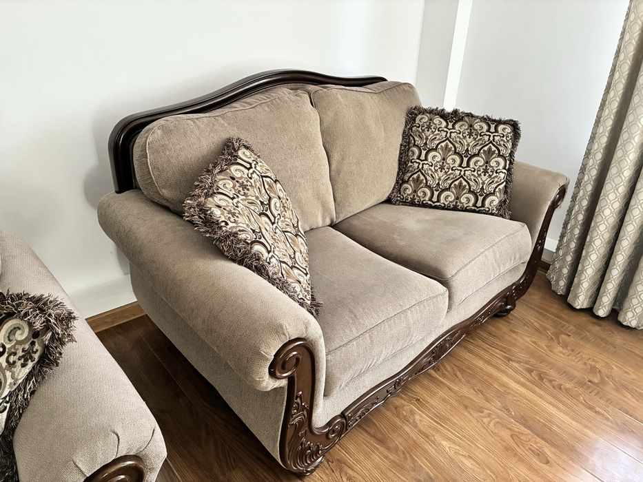 Canapea 2 locuri Mobexpert din lemn si material textil