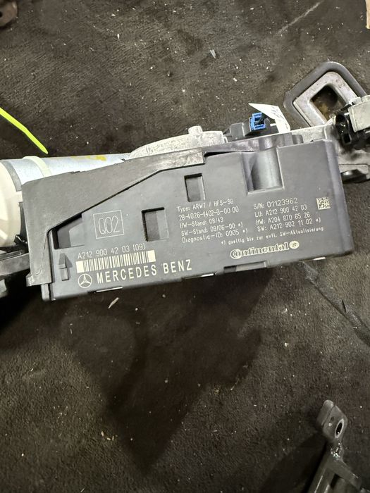 Механизъм за ел. Багажник за mercedes c klass w204