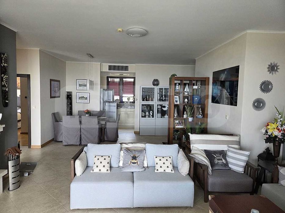 Продава се Четиристаен апартамент в с. Топола, Област Добрич - 216 кв.м за 827 €/кв.м - Снимка #1