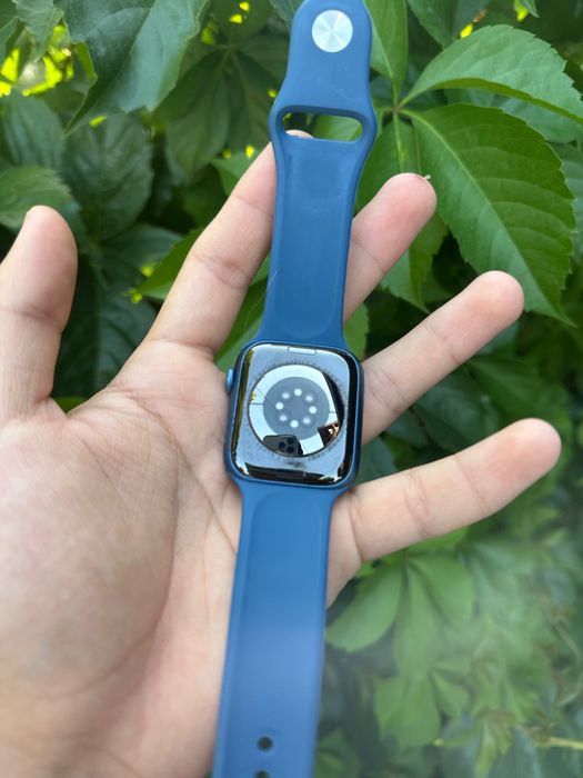 Apple Watch 7 blue