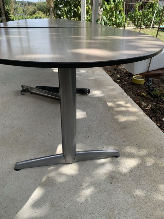 Голяма офис маса