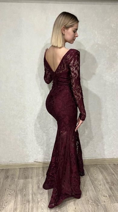 Вечернее платье в цвете Марсала