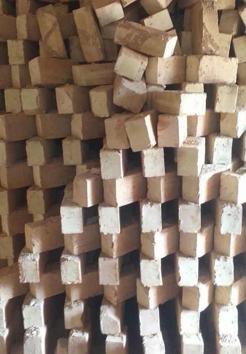 Pishgan g'isht sotiladi