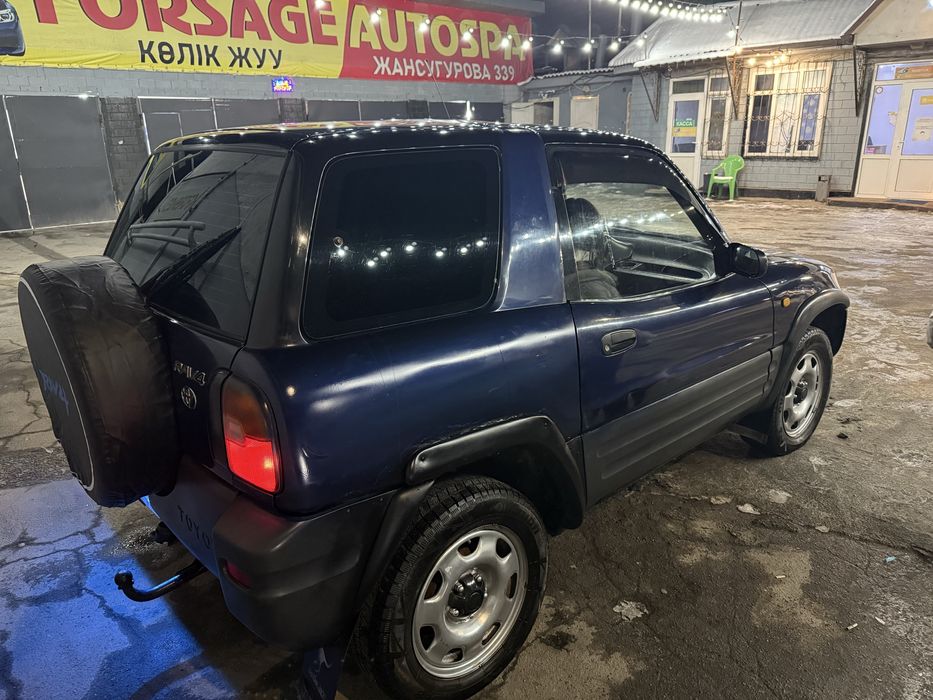 Продам машину RAV4