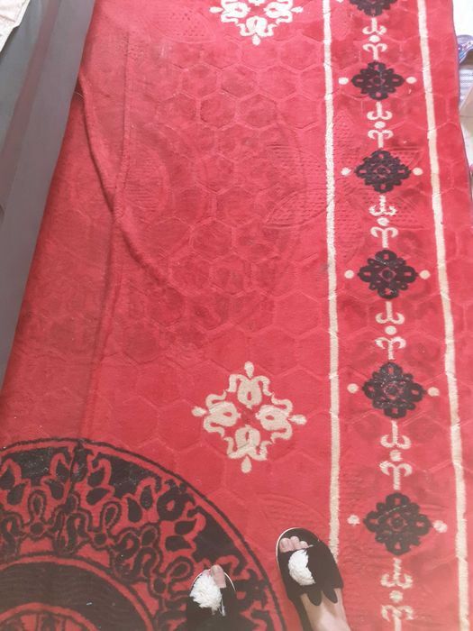 Палас 180 ×220 .