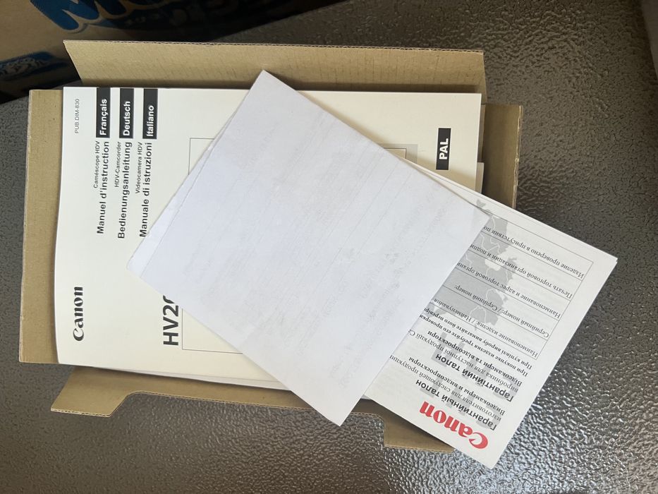 Видеокамера Canon HV20 новая