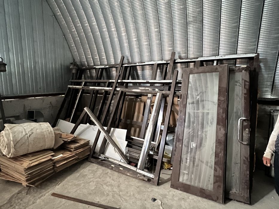 Продам алюминевые окна двери