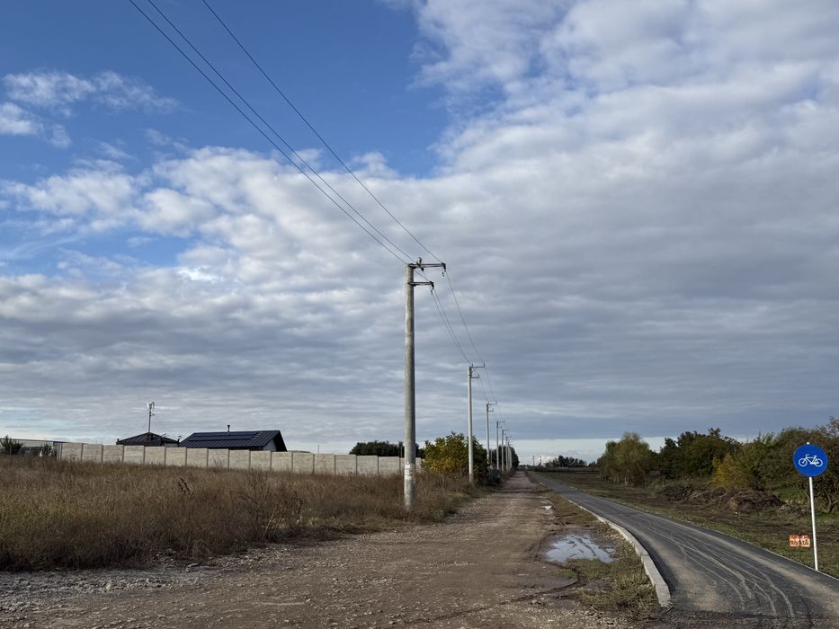 OPORTUNITATE DE INVESTITIE! Vand loturi teren Sat Costi la DC 3A