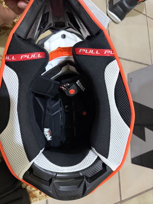 Airoh Strycker Glam Blue Matt, размер L,  с очила 100%.