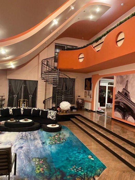 Casa de vanzare in Barlad, cu garaj, piscina, sauna , 1300 mp