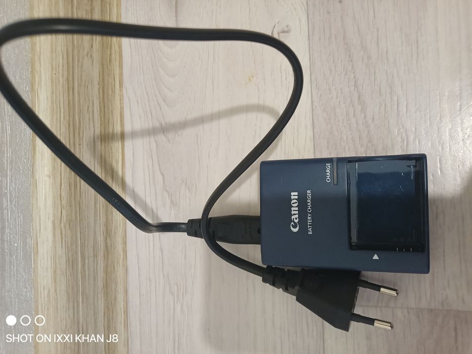 Зарядное устройство для фотоаппарата