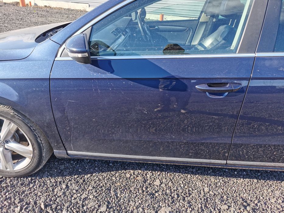 usa stanga spate  passat b7
