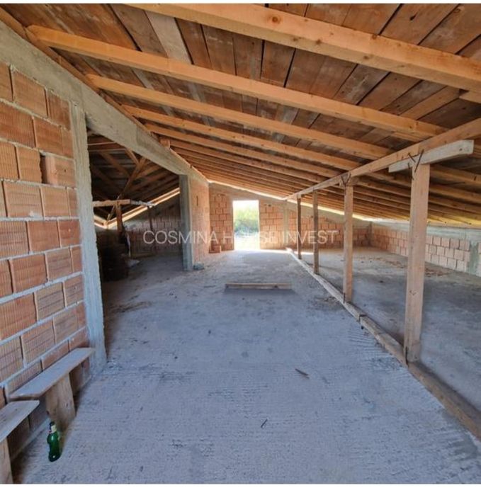 Casa la roșu parter +mansardă An construcție 2025